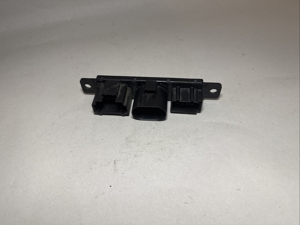 ✅ OEM 2017-2025 FREIGHTLINER GROUND DISTRIBUTER MODULE A06-90236-000✅
