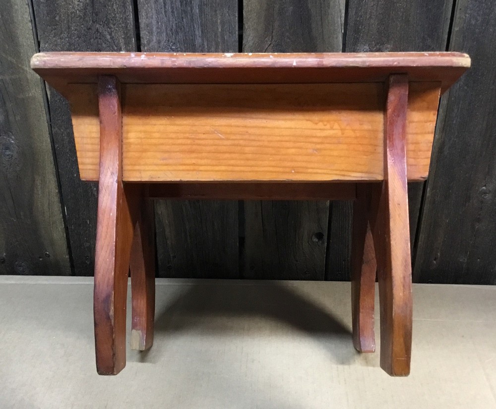 Vintage Foot Step Stool Old Primitive Plant Stand Table Riser………[S3-1]
