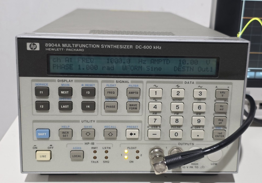 HP 8904A Multifunction Synthesizer DC-600 kHz