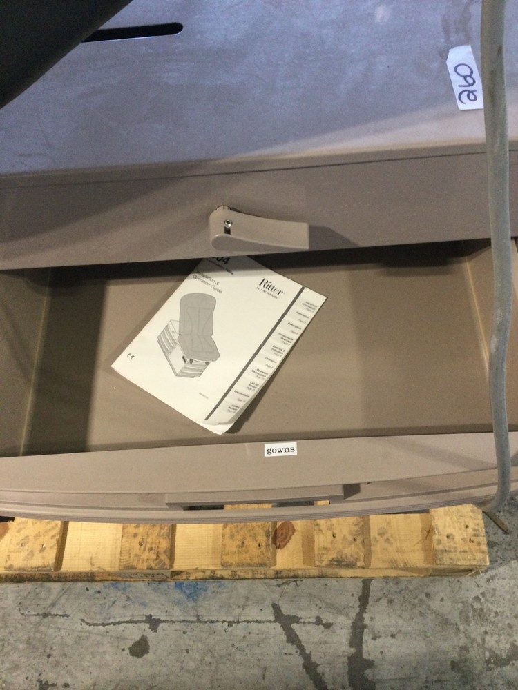 RITTER 304 EXAMINATION TABLE