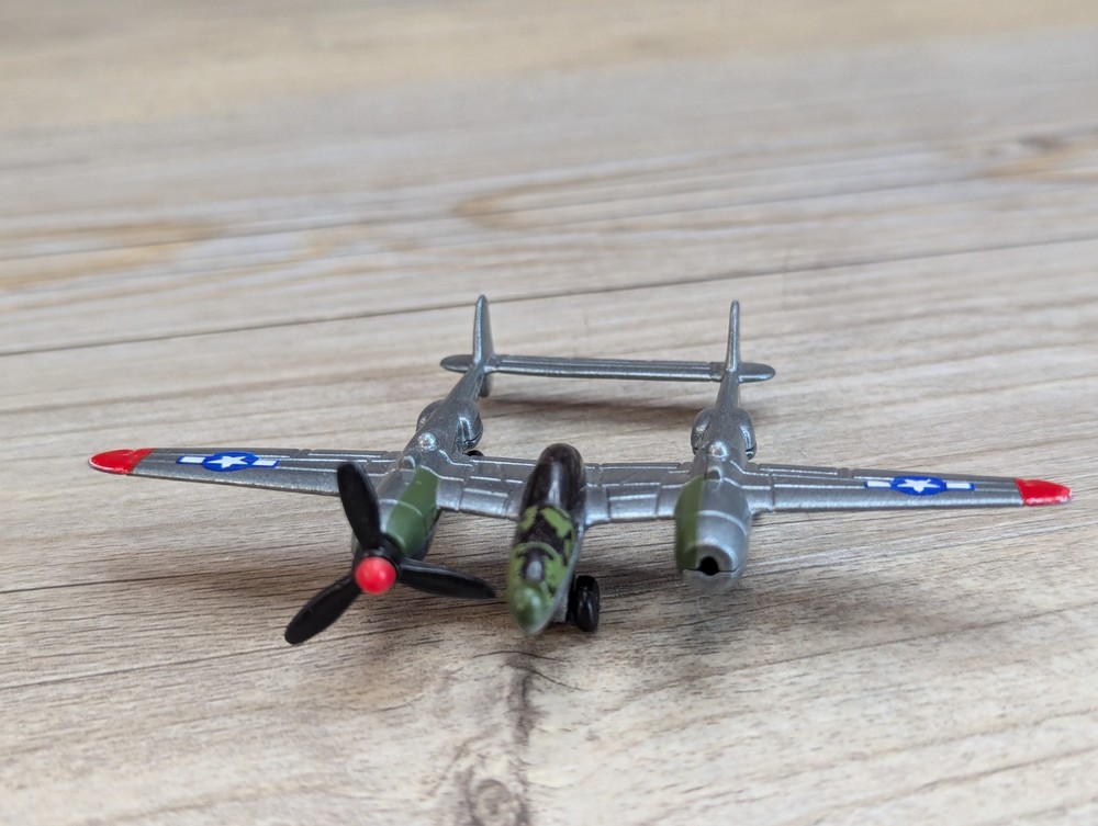 Lockheed P-38 Lightning Diecast Airplane 93114 4" Wingspan Missing Propeller