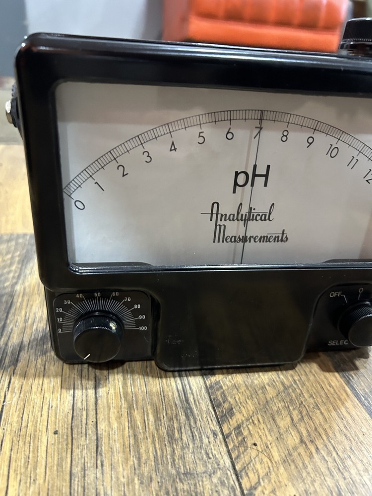 Analytical Measurements PH Model 707B with caring case