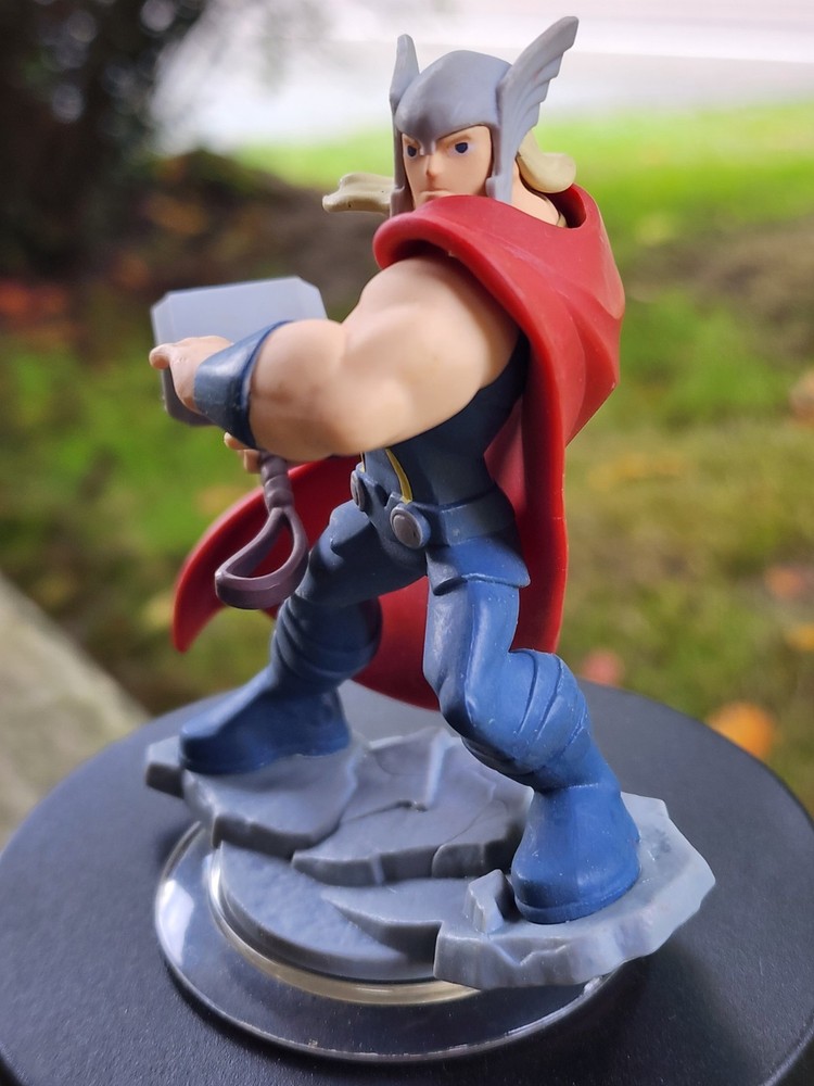 Disney Infinity 2.0 Edition Marvel Thor The Avengers Action Figure White Bottom