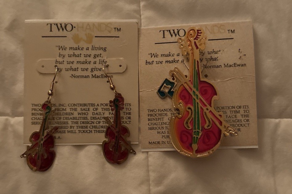 Vtg Two Hands Jewelry Metal Enamel Cello Earrings And Pin