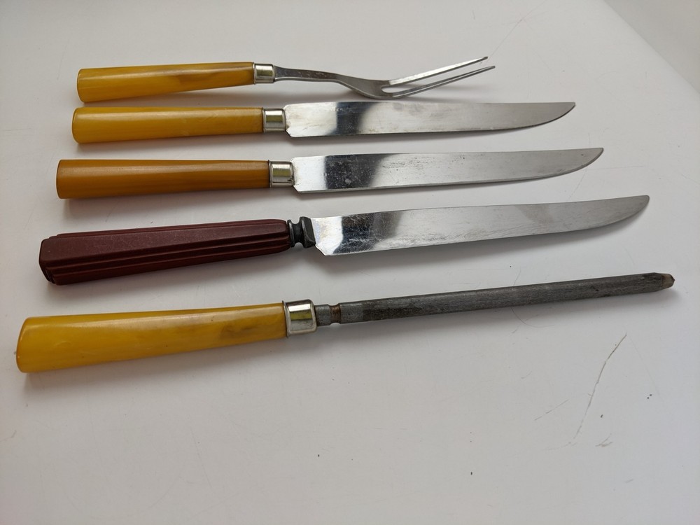 Vintage BAKELITE Handle Carving Set Fork, Knives, Sharpener Valley Forge 5pcs