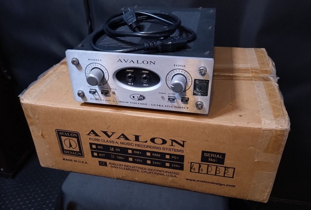 Avalon Design U5 High Voltage DI Preamp Active Instrument Used