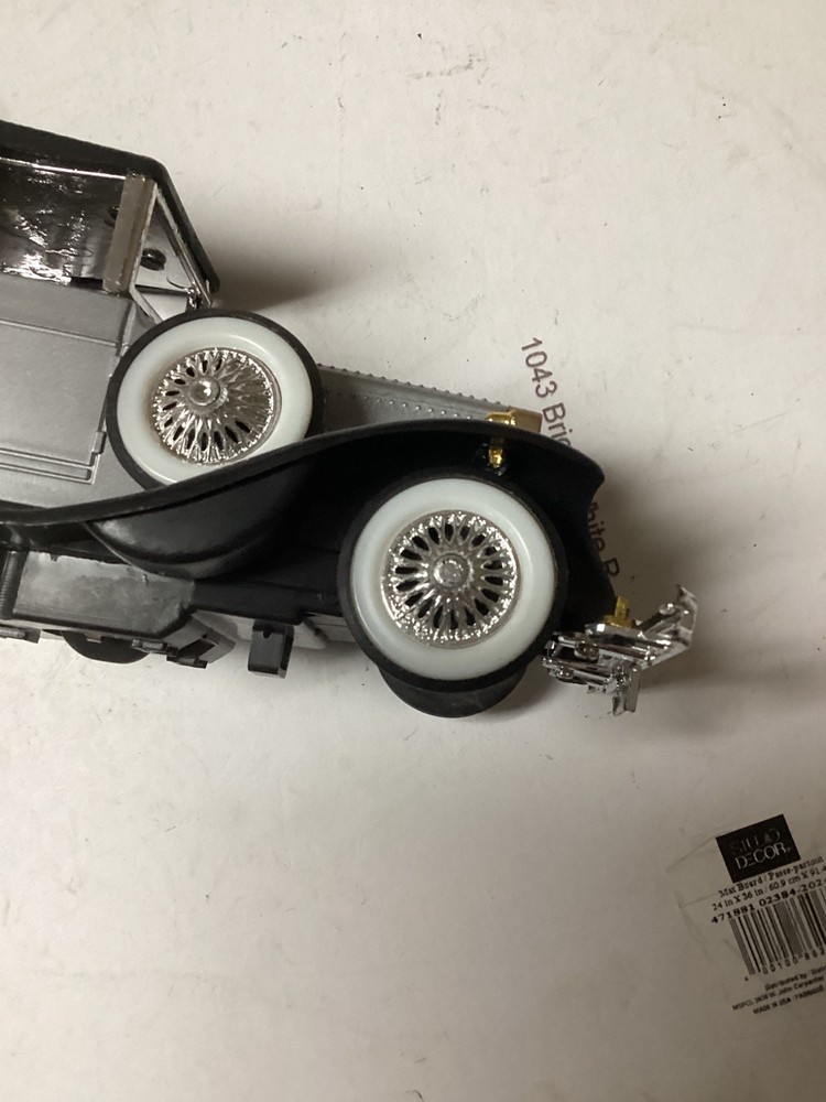 VINTAGE UNBRANDED WIRE CONTROL CAR