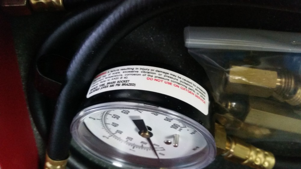 Deluxe Fuel Injection Set with Case - NEW