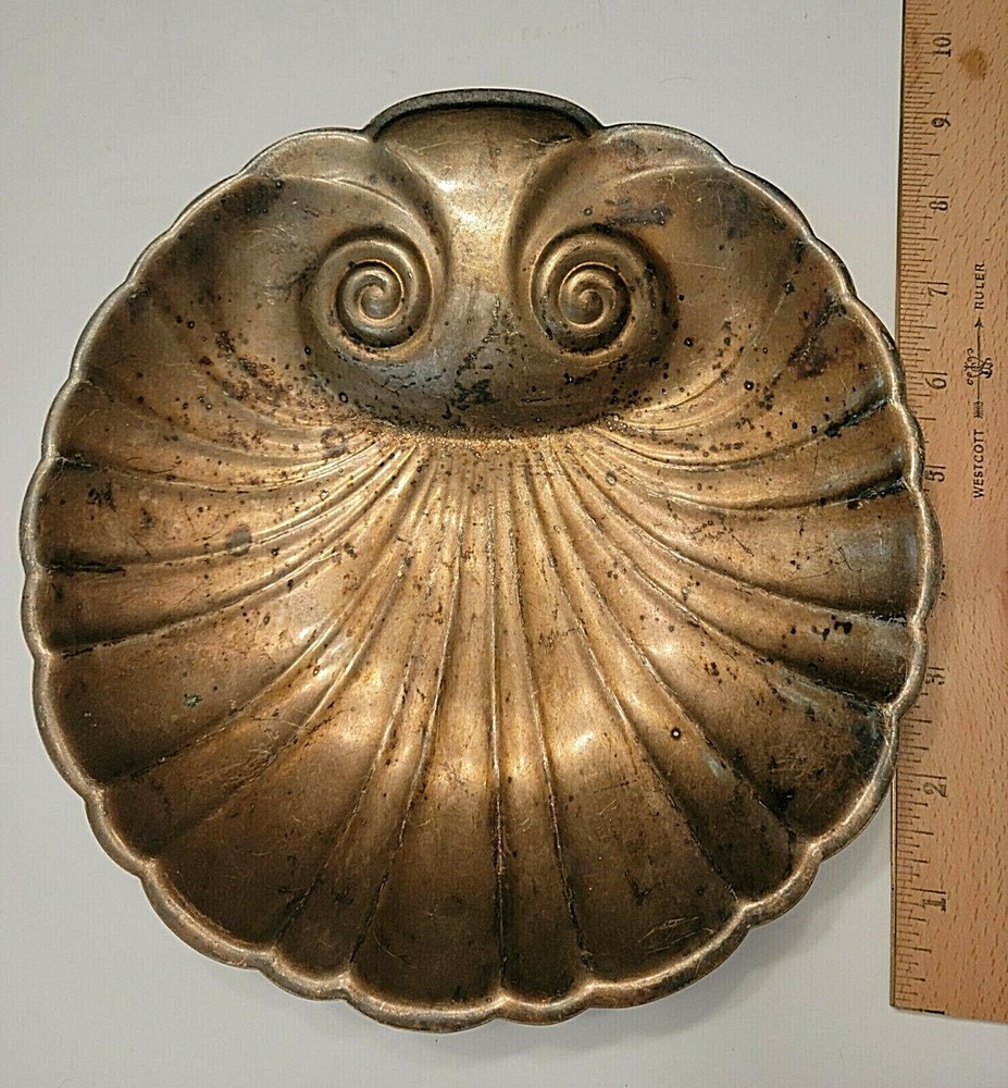 INTERNATIONAL SILVER CO. 9" SEASHELL DISH