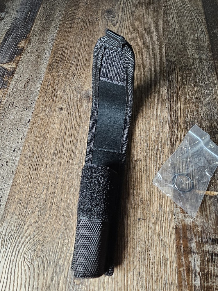 flashlight holder belt