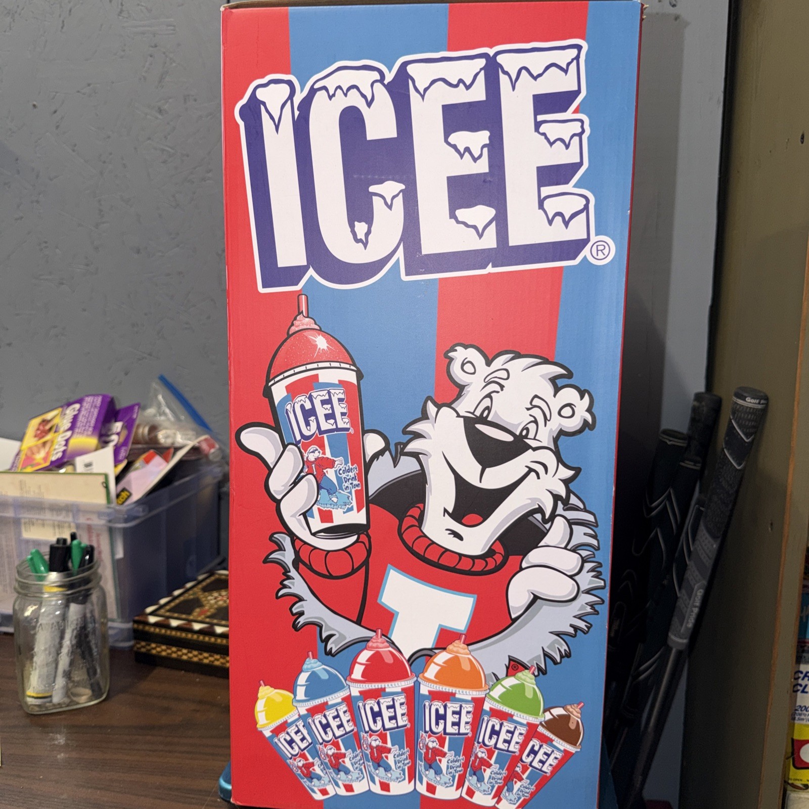 Fizz Creations ICEE Slushie Machine Home Countertop Slushy Maker 34oz