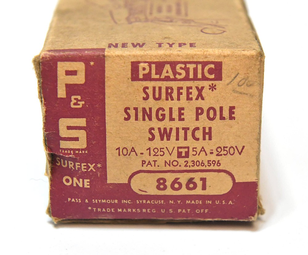 VINTAGE INDUSTRIAL BAKELITE PLASTIC SINGLE POLE TOGGLE SWITCH NEW OLD STOCK