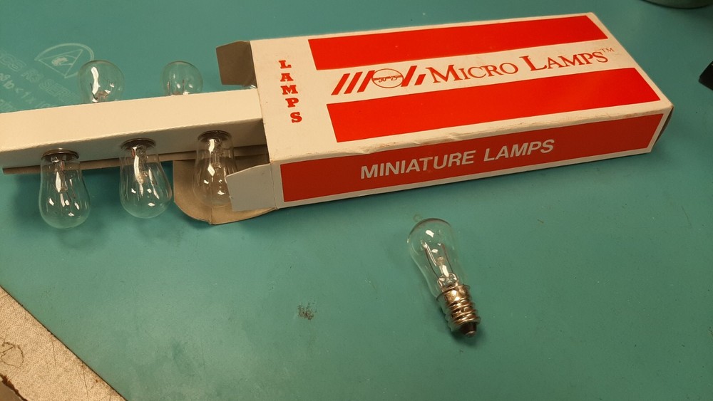 ( 10 PER BOX ) ML-356/135V MICRO LAMPS