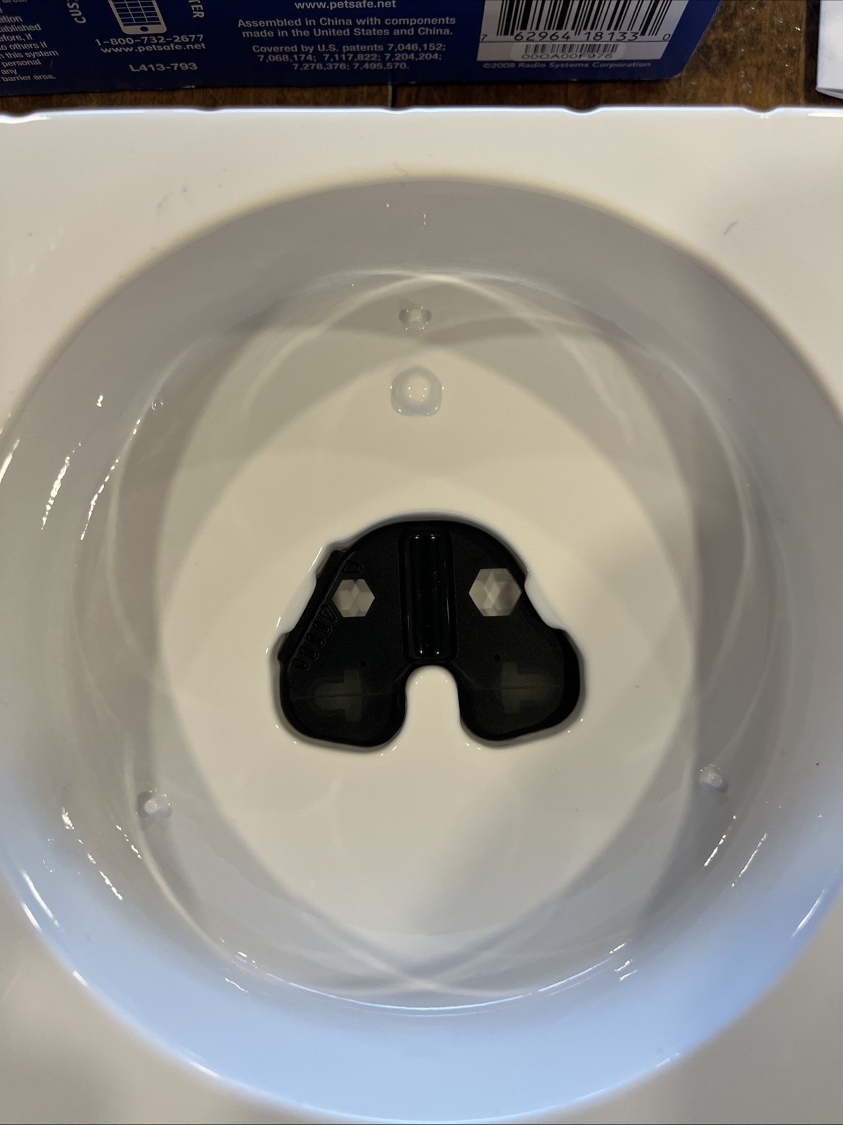 PetSafe Pawz Away Indoor Pet Barrier Kit - Transmitter and Collar ZND-1200