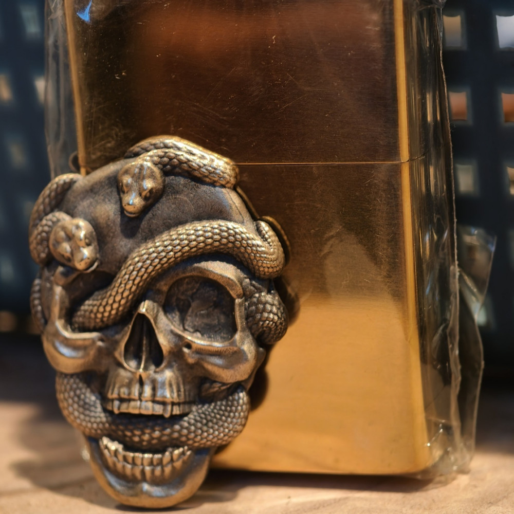 High-Precision Snake Skull Decal Kerosene Lighter (Does Not Include Lighter)