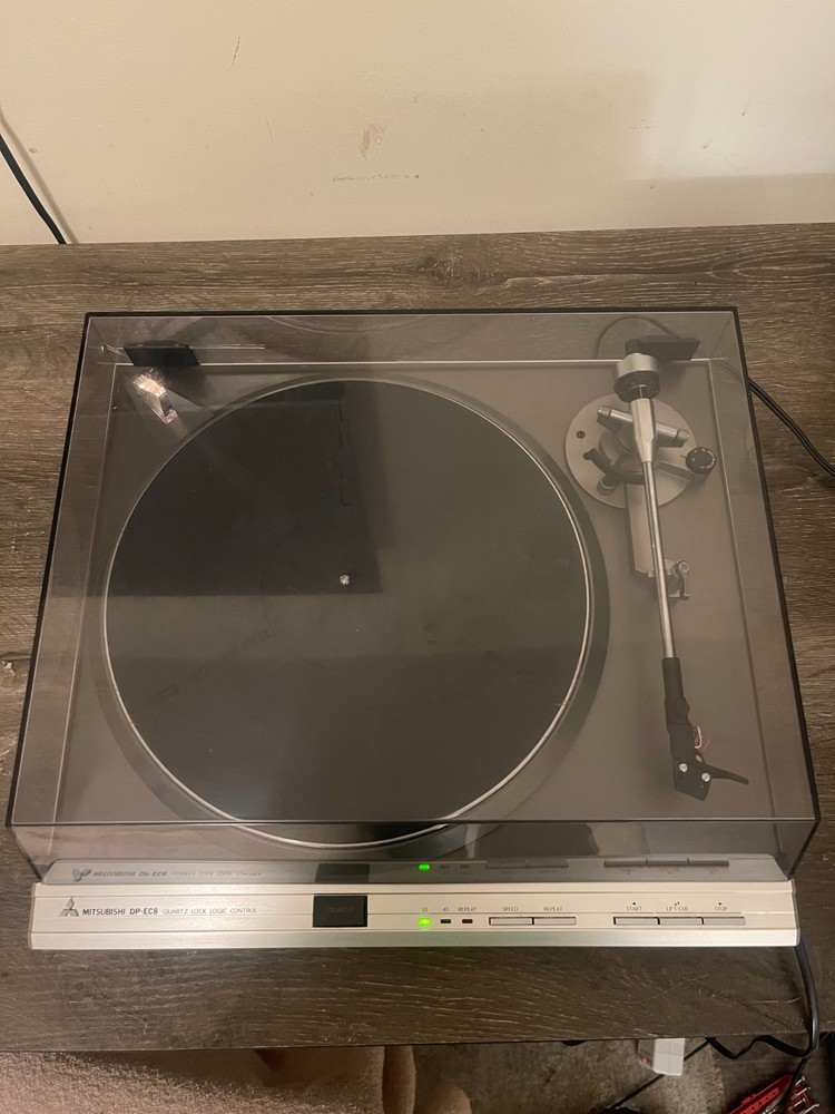 Mitsubishi DP-EC8 Quartz Lock Turntable