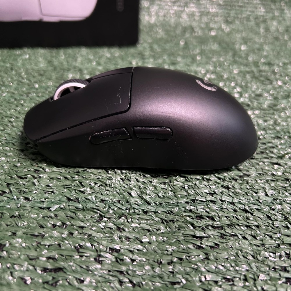Logitech PRO super light Wireless Gaming Mouse (read desc)