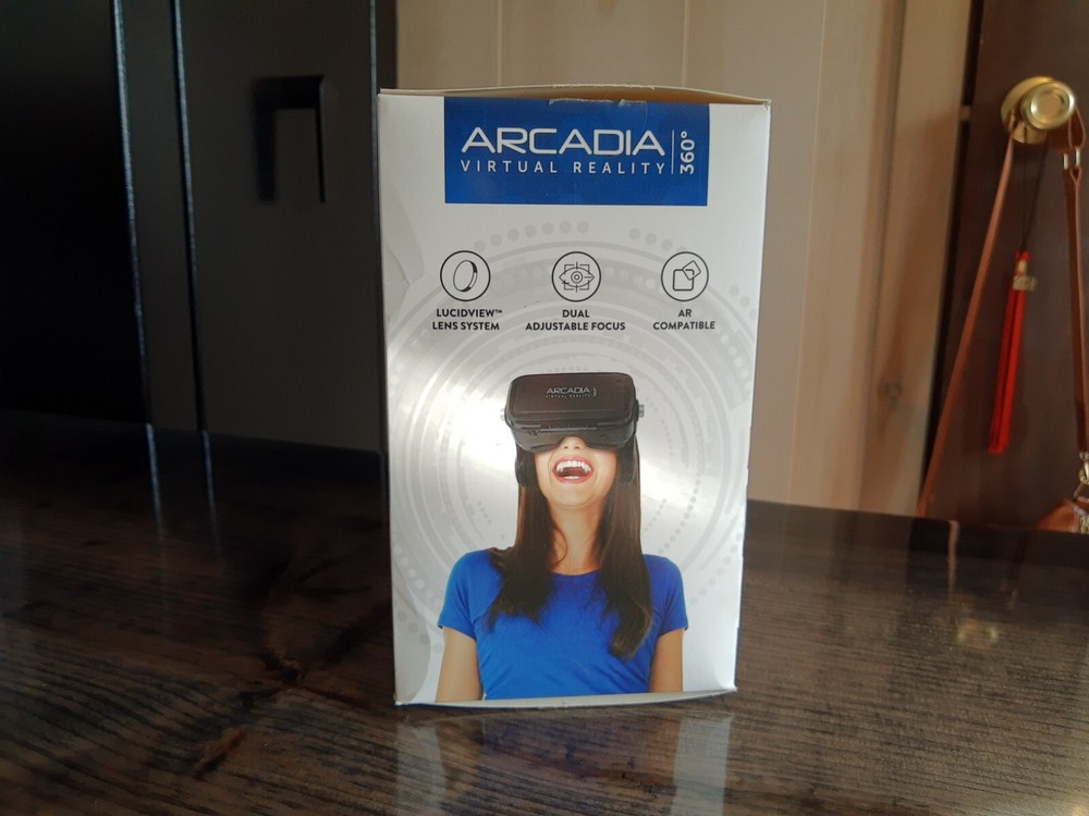 Arcadia 360 Virtual Reality Headset Smartphone VR Headset White