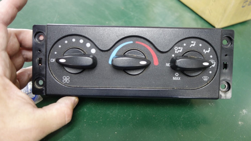 International HVAC Temp Controls 3545543c5