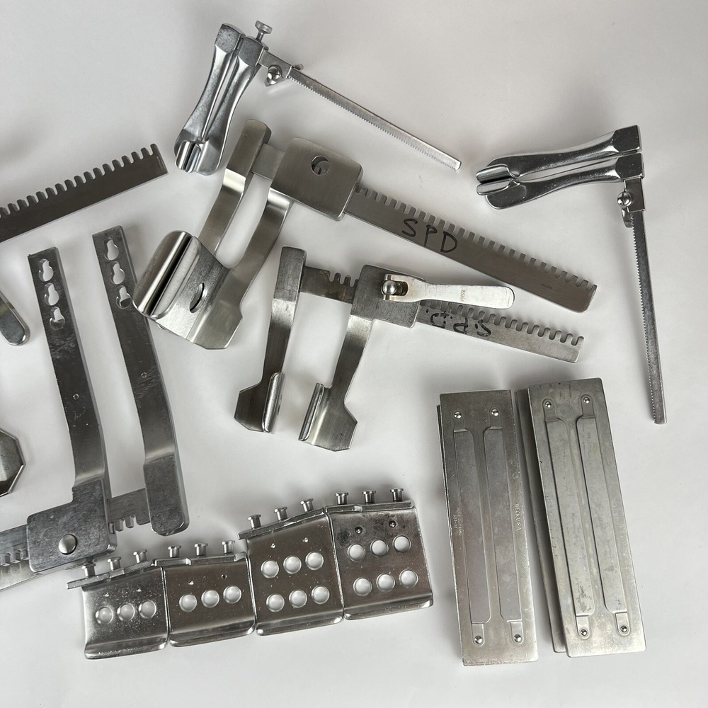 Pilling And More Retractor Spreader Set