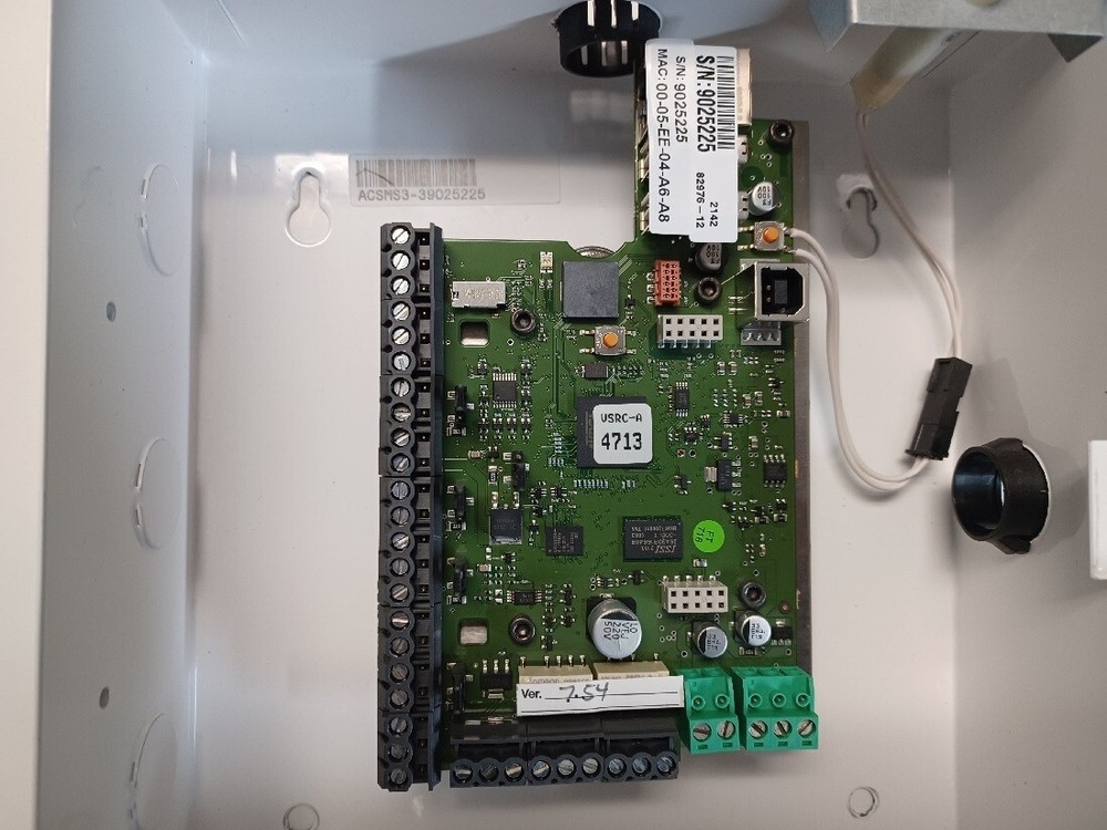 Vanderbilt VSRC-A Dual Reader Controller (with Metal Box and 2 Keys), Used.