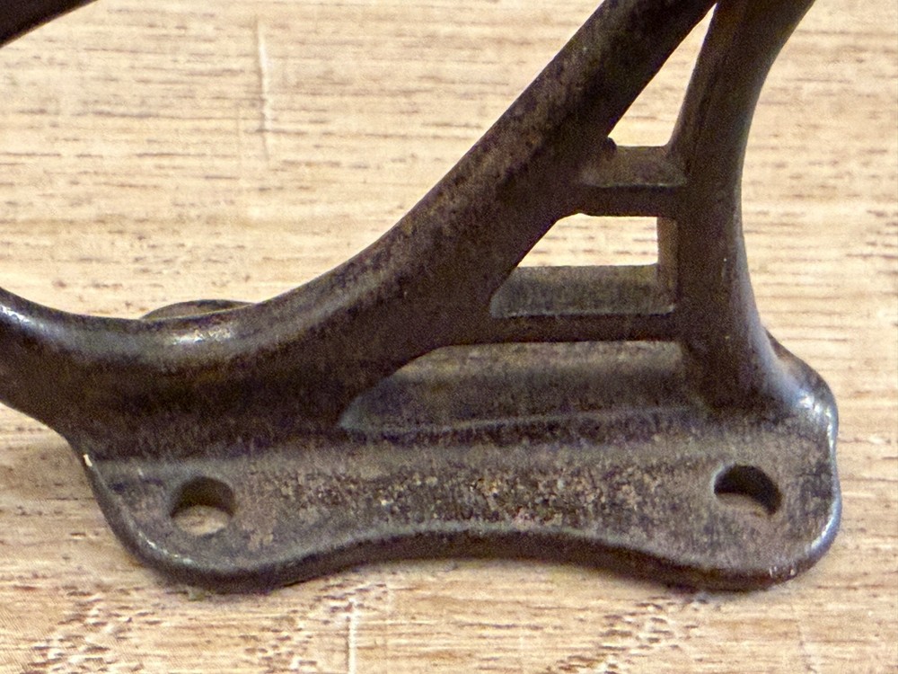 ANTIQUE IRON HAT COAT HOOK