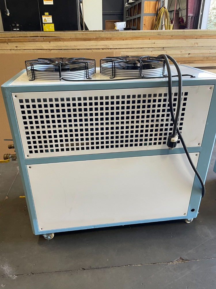 Industrial water chiller