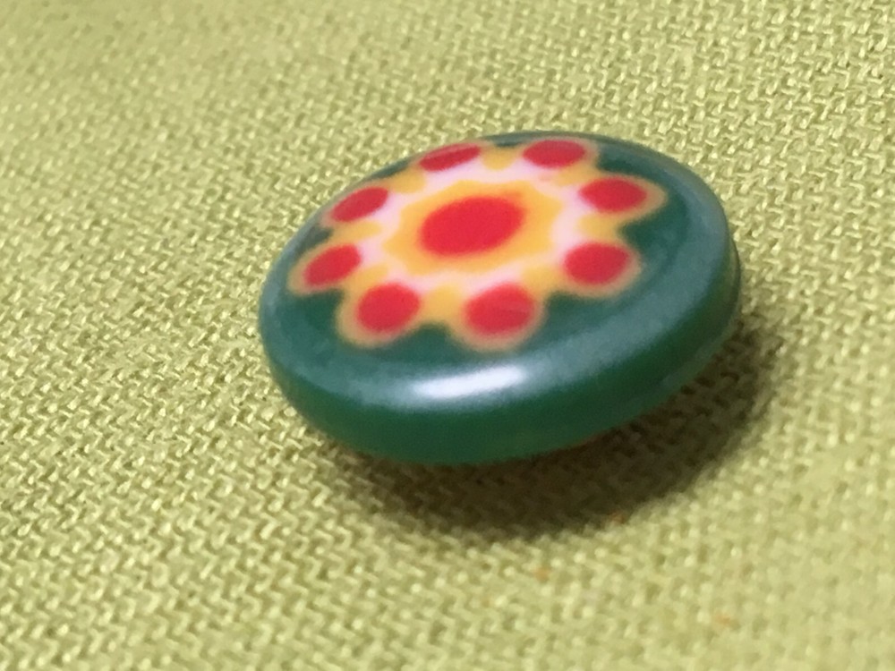 Vintage Button plastic La Mode millefiori cookie mod plastic button 1/2"