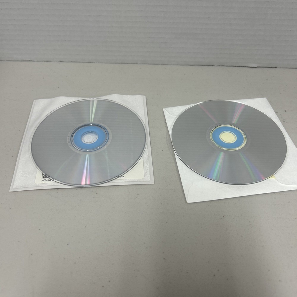 Macromedia Studio 8 UPGRADE Win/Mac 2 Disc Set - VERY GOOD CONDITION!!!!
