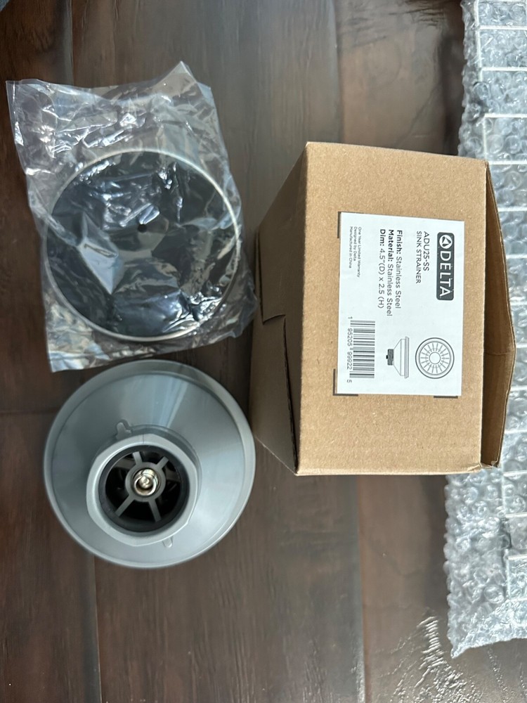 Delta Kitchen Sink Grid + Drying Mat + Sink Strainer