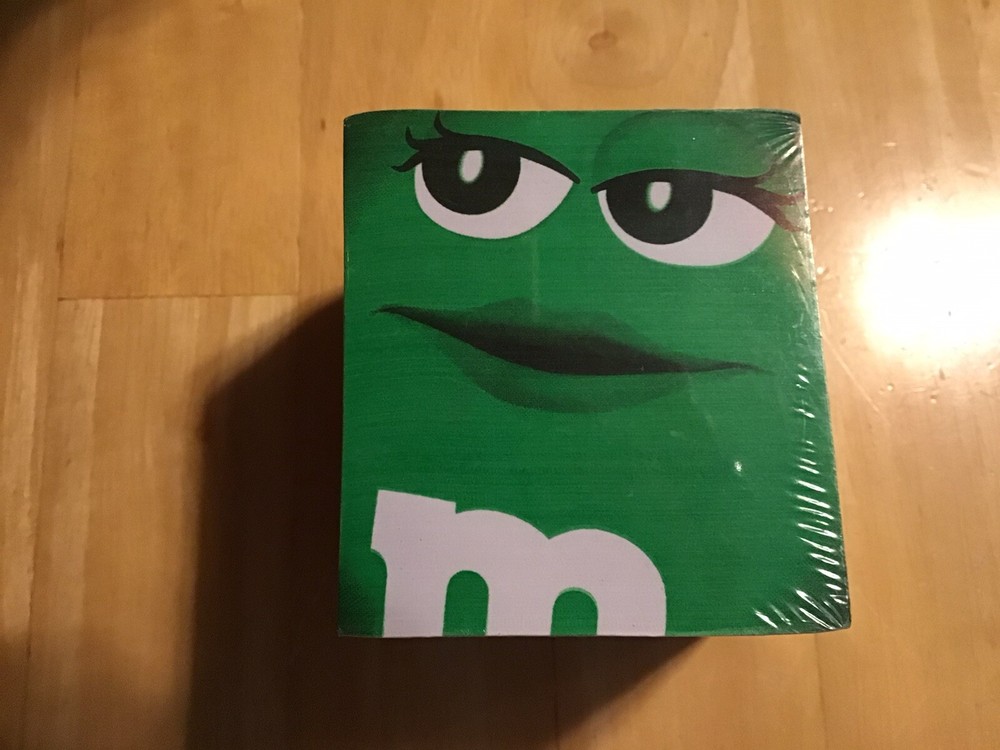 M&M World Note Cube Featuring Blue, Yellow, Green & Red M&M’s