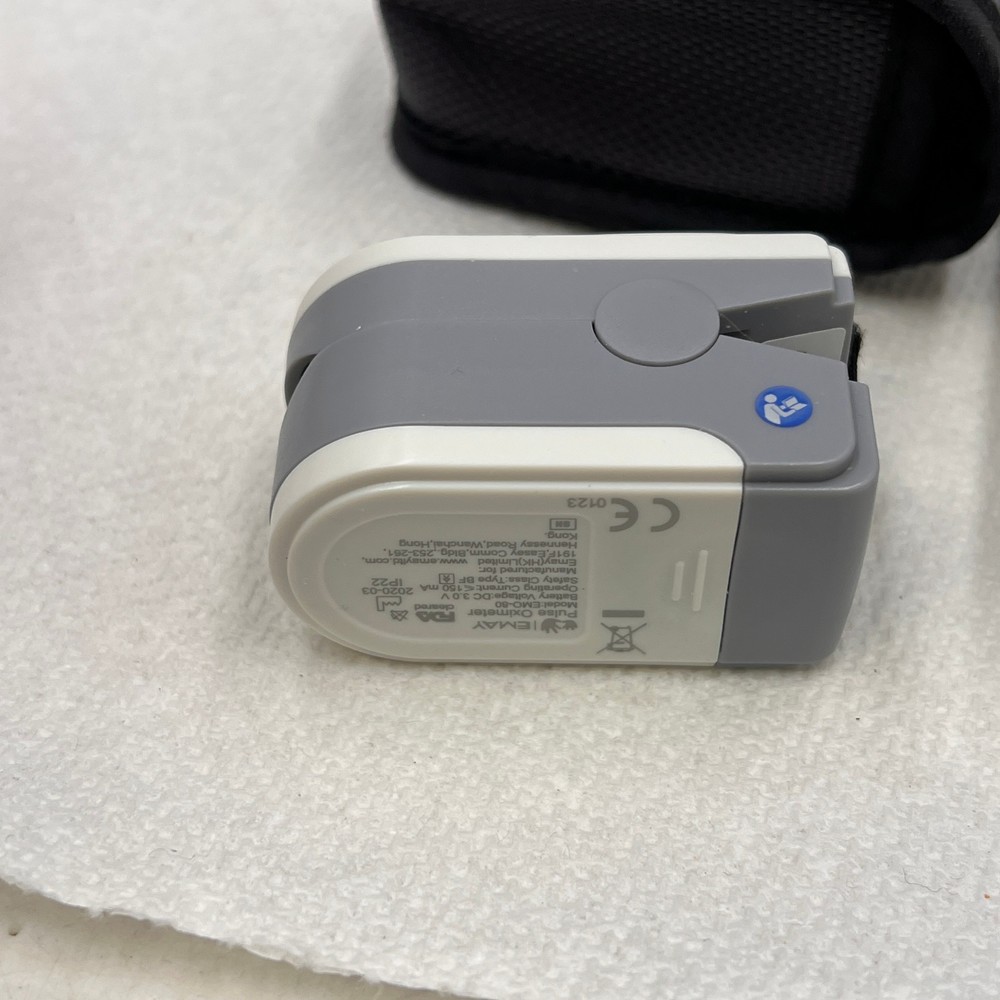 EMAY Pulse Oximeter SpO2/Pulse Record While You Sleep And Workout EMO-80