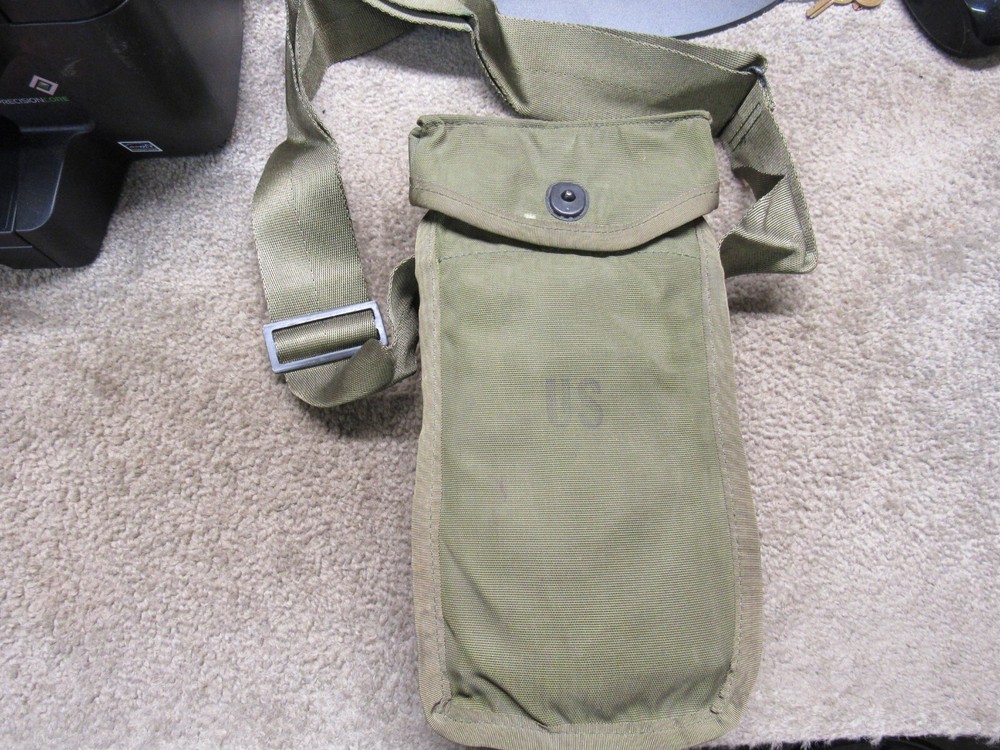 US Nylon Pouch With Shoulder Strap 1975