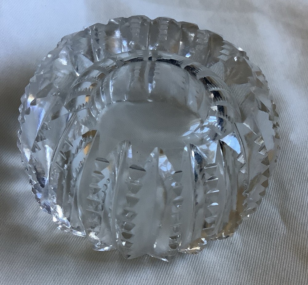 Round Clear Glass Open Salt Cellar w/Vertical Line Pattern - 2" diameter