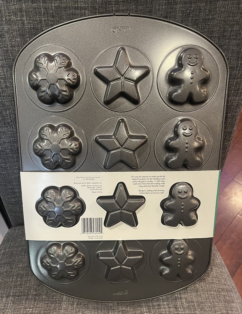 Wilton 12 Cavity Cookie Pan Christmas Cookie