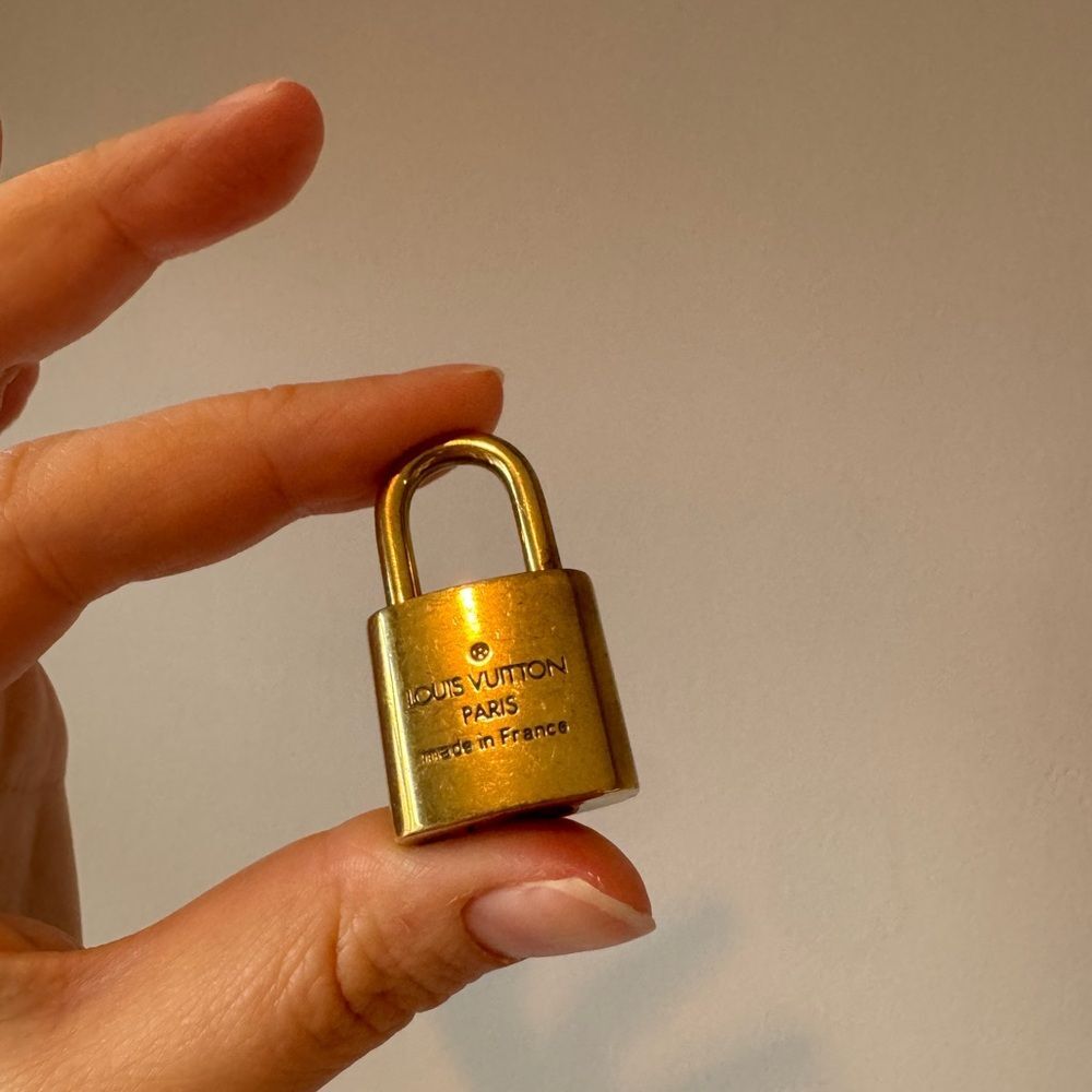 Louis Vuitton Lock Only #313