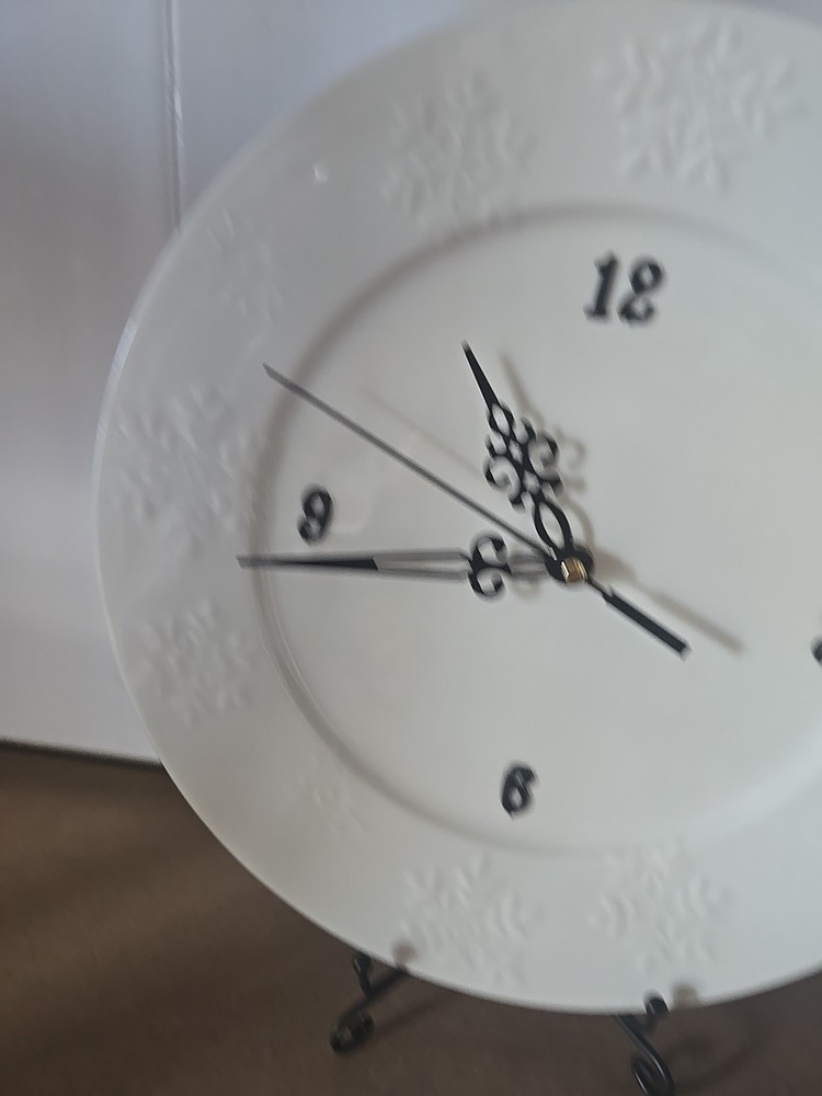 Handmade 10.75" White Plate Clock Snowflake Border New Quartz Wall Table Decor