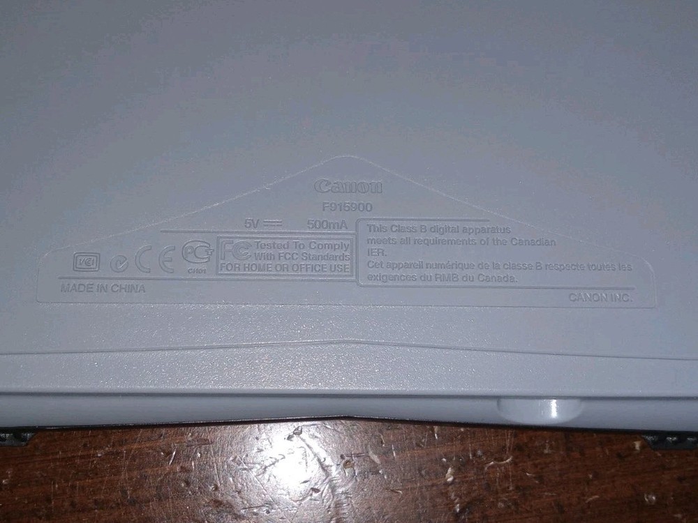 CANON "CanoScan LiDe 20" USB Flatbed Scanner • Cord • Stand • Disc *UNTESTED*