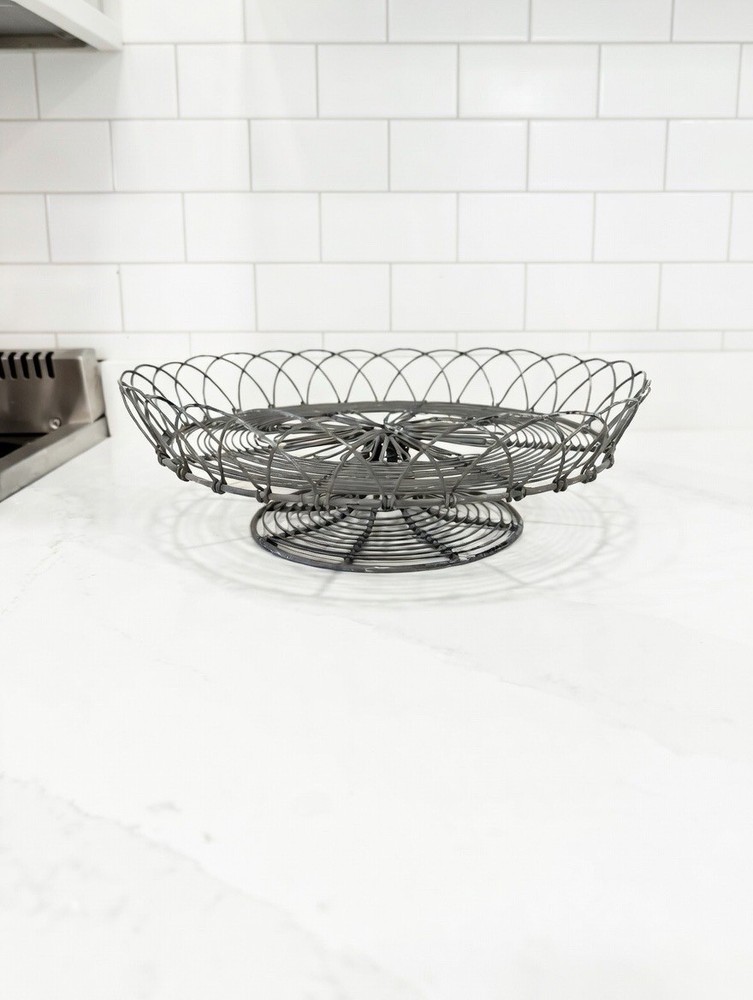 Scalloped Wire Dessert Cake Stand Silver