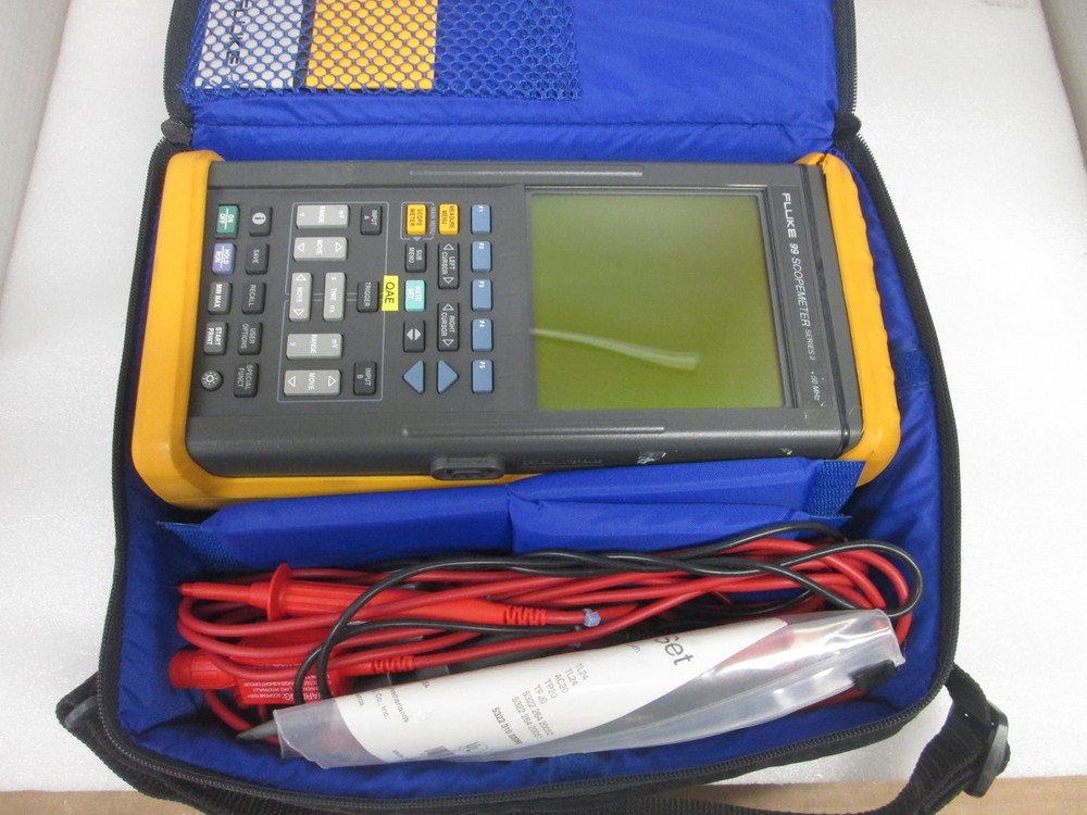 FLUKE 99 SCOPEMETER WITH ACCESSORIES