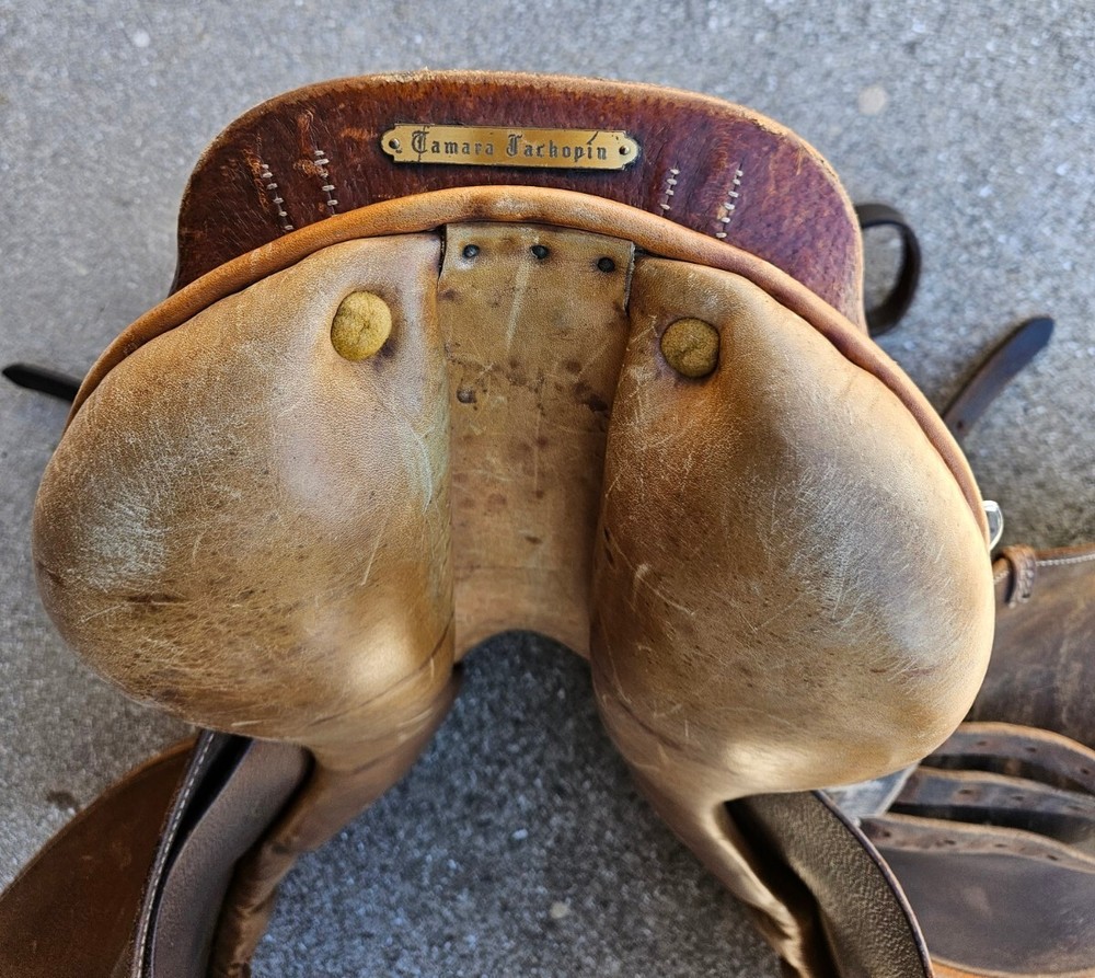 Beval Jumping Saddle Size 17 Long Made in England Devon 2000 Used