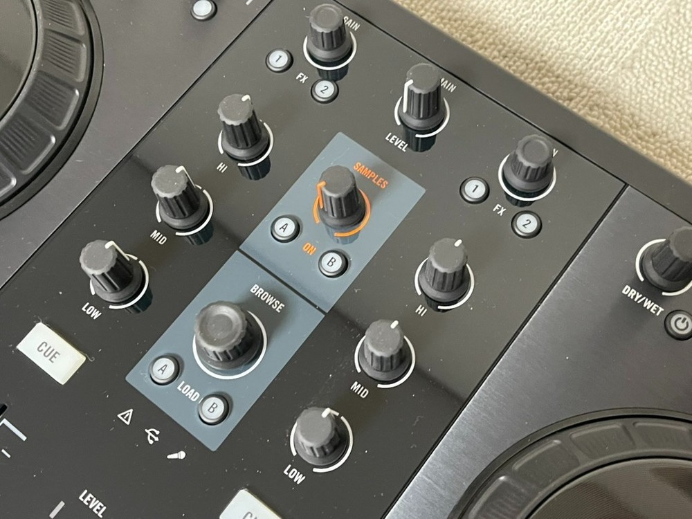 Native Instruments Traktor Kontrol S2 MK1 DJ Controller 2-Channel with Adaptor