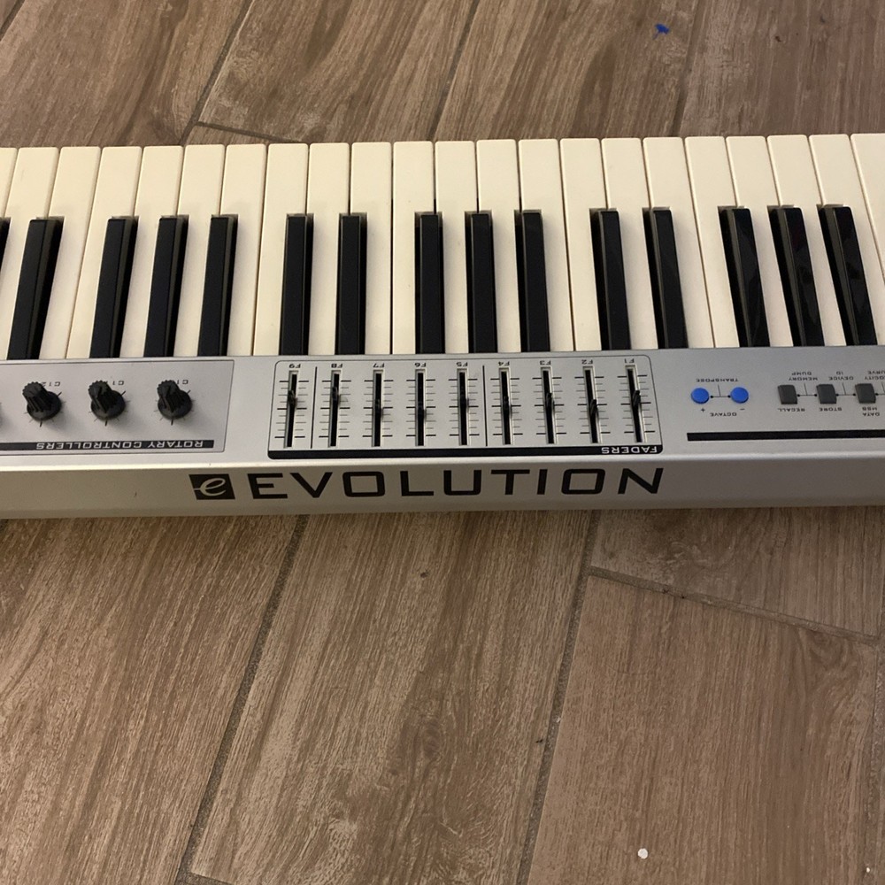 M-AUDIO EVOLUTION MK-449C MIDI Controller