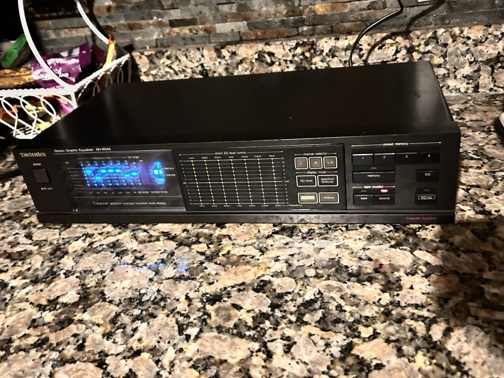 VTG Technics Stereo Graphic Equalizer TouchPad Spectrum analyzer Japan 80s Works