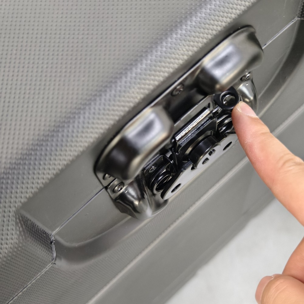 35"x 22"x 24" Cable Trunk Road Case with Wheels Professional Stackable Road Case