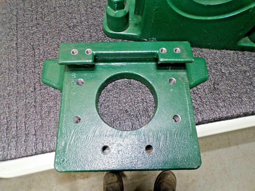 ZOELLER Guide Rail System, 4" vertical, Flanged, 39-0018