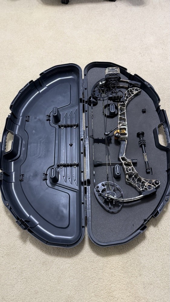 Mathews V3 27 RH Compound Bow Package