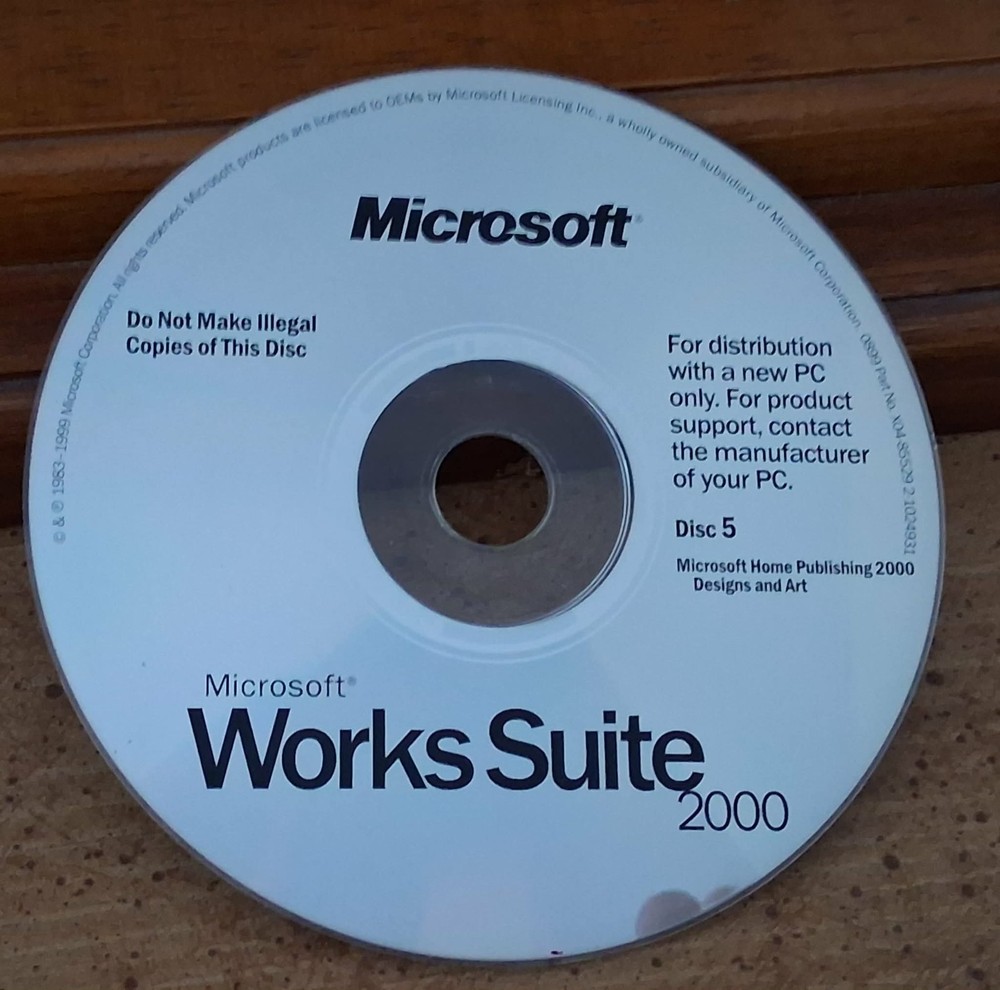 Microsoft Works Suite 2000 - 7 CD-ROM Set