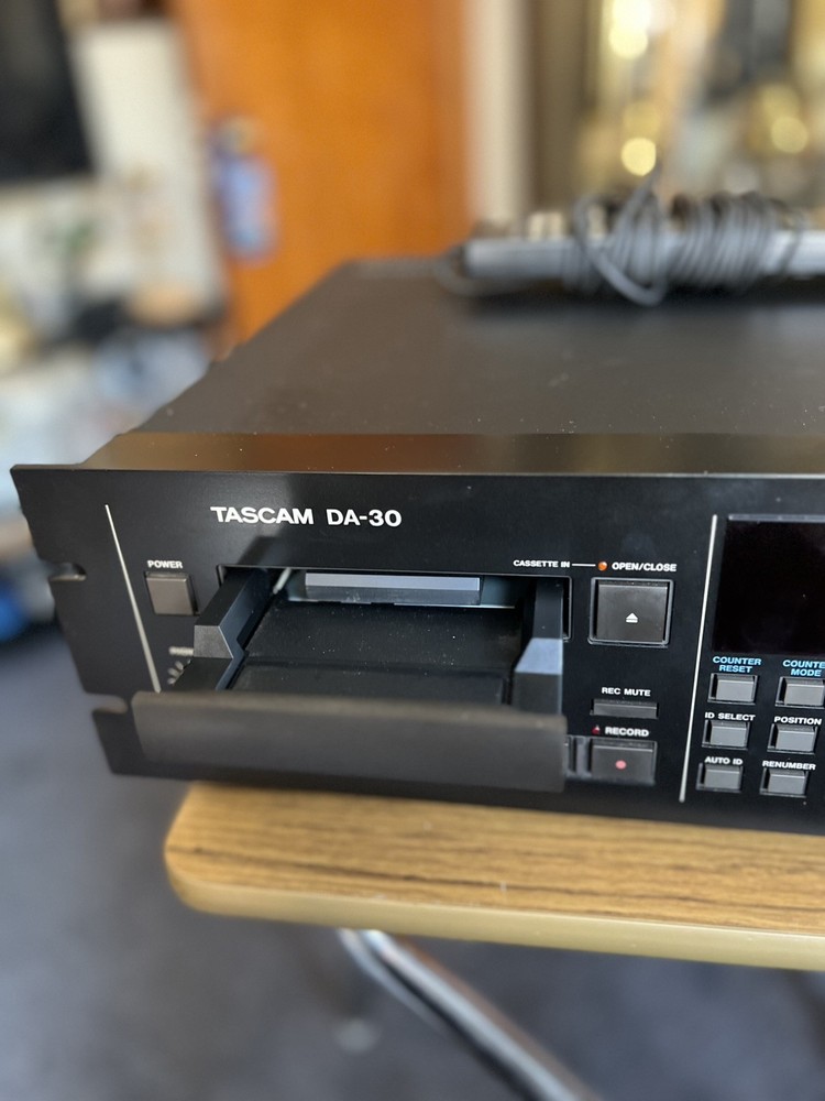 TASCAM DA-30 DAT Deck Digital Audio Tape Recorder