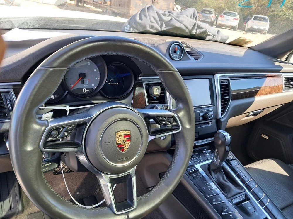 MACAN 2015 Glove Box 4853152